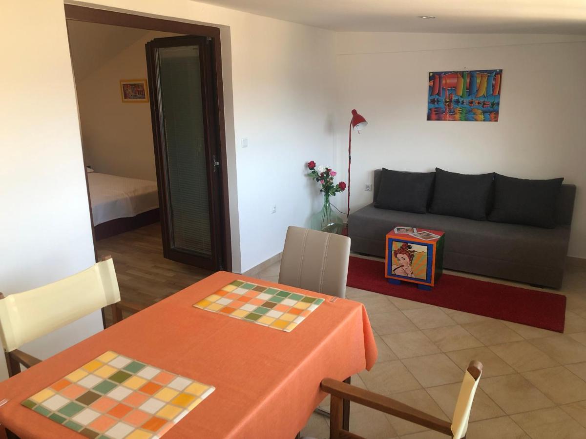 Studio Neven With Sea View Baška Exterior foto
